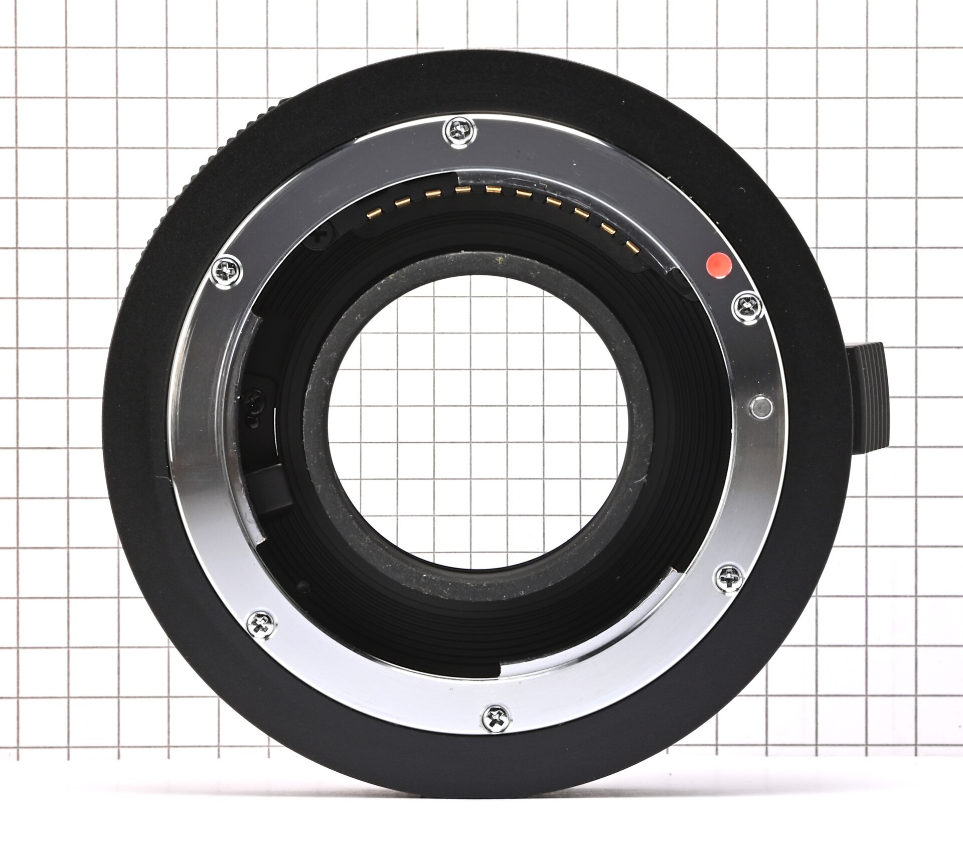 Looking through a 1.4x teleconverter at its glass elements
